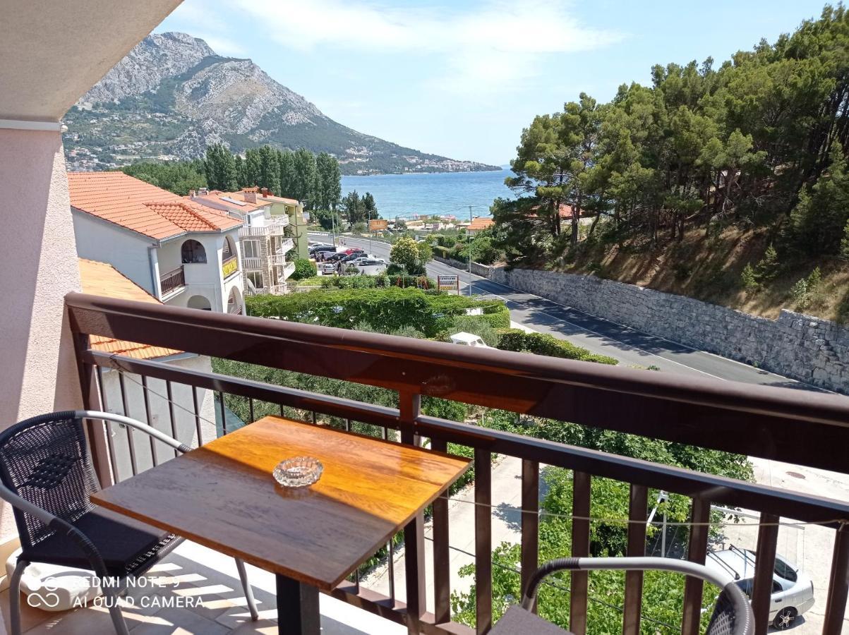 Apartments Mihovil Omis Ngoại thất bức ảnh