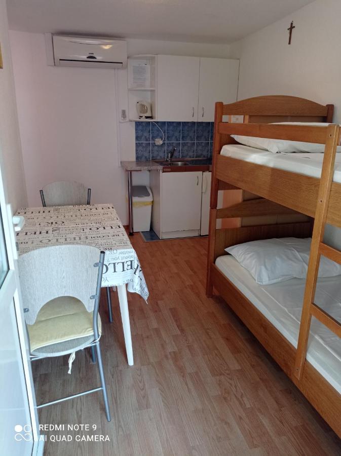 Apartments Mihovil Omis Ngoại thất bức ảnh