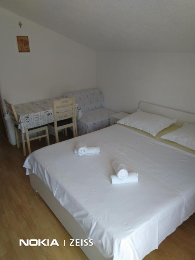 Apartments Mihovil Omis Ngoại thất bức ảnh