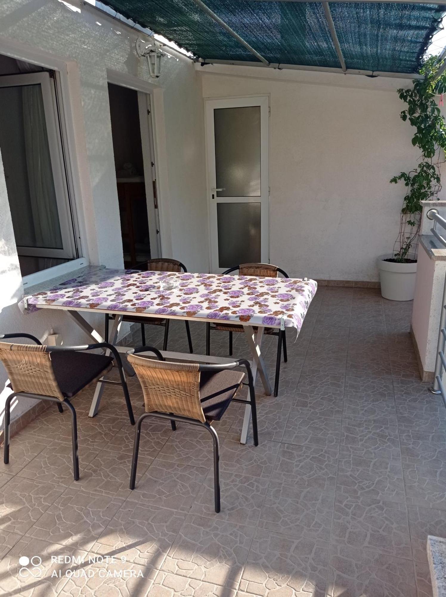 Apartments Mihovil Omis Phòng bức ảnh